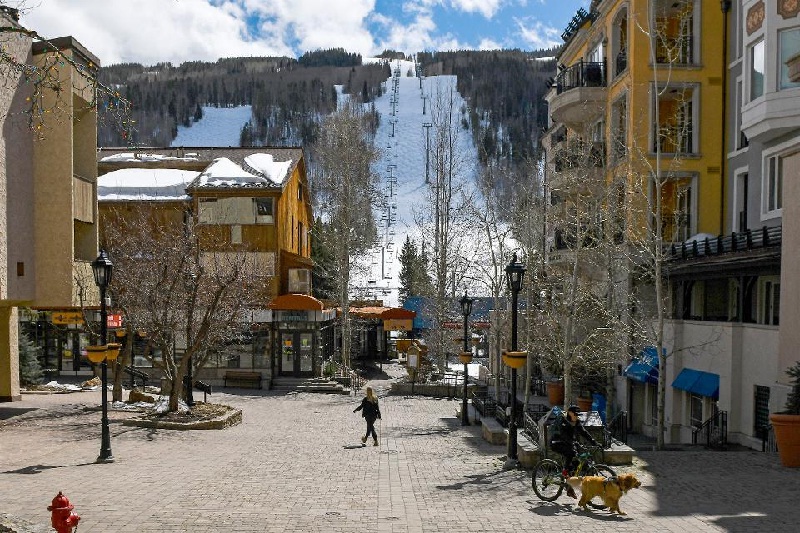 Khu nghỉ dưỡng trượt tuyết Vail giữa mùa covid-19