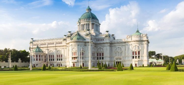 Khám phá 3 cung điện hoàng gia nổi tiếng nhất ở Bangkok