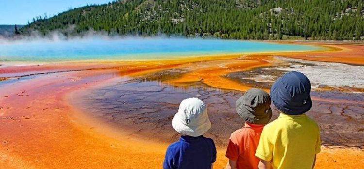 Điểm danh những địa điểm có nhiều màu sắc rực rỡ nhất thế giới