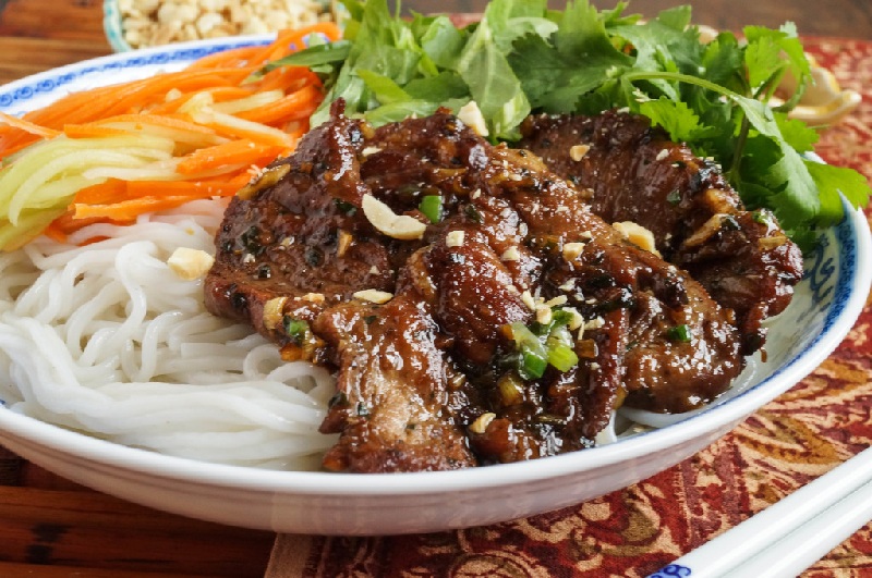 Bún thịt nướng