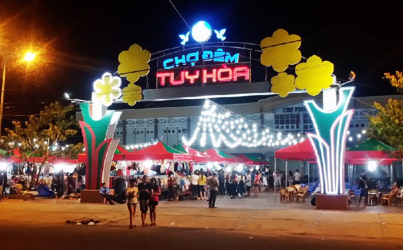 Chợ đêm Tuy Hòa