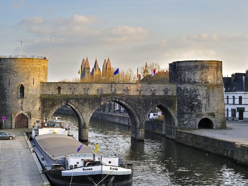 Cầu Pont des Trous