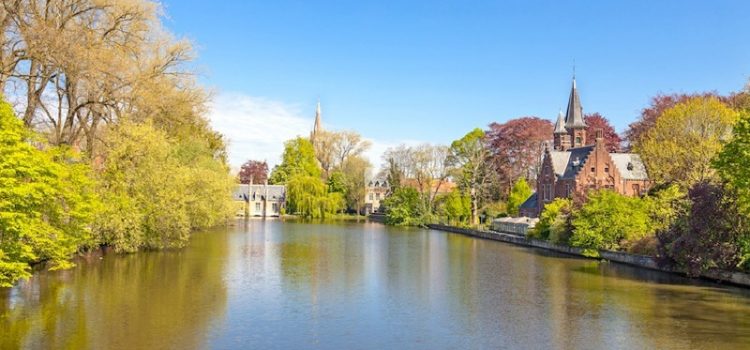 10 trải nghiệm thú vị bạn nên làm khi tới Bruges, thành phố dễ thương nhất của Bỉ
