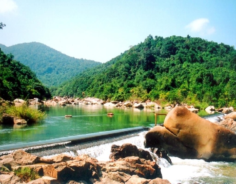 Vẻ đẹp yên bình của Khu sinh thái Hầm Hô