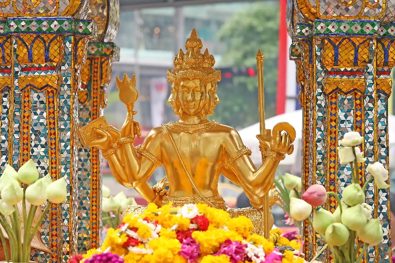 Bức tượng Phật 4 mặt ở Đền Erawan