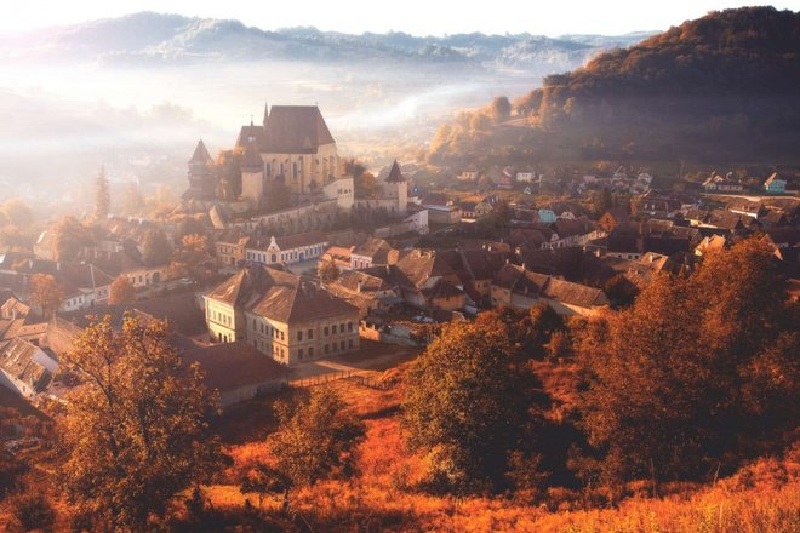 Du lịch Romania mùa thu