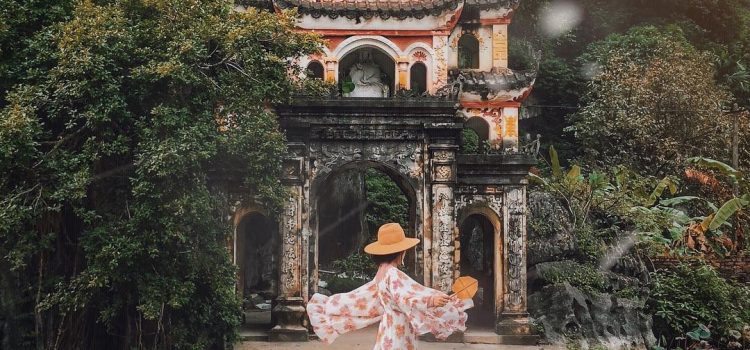 Hành trình tâm linh đến với chùa Bích Động ở Ninh Bình