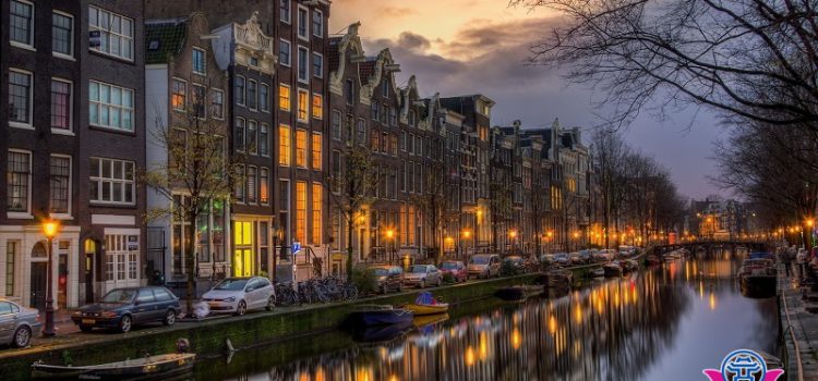 Kênh đào Amsterdam: Chuyến du hành thời gian giữa trời Âu