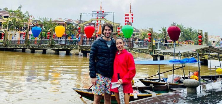 2 du khách người Mexico đến Hội An trong chuyến du lịch Việt Nam vào tháng 3/2022