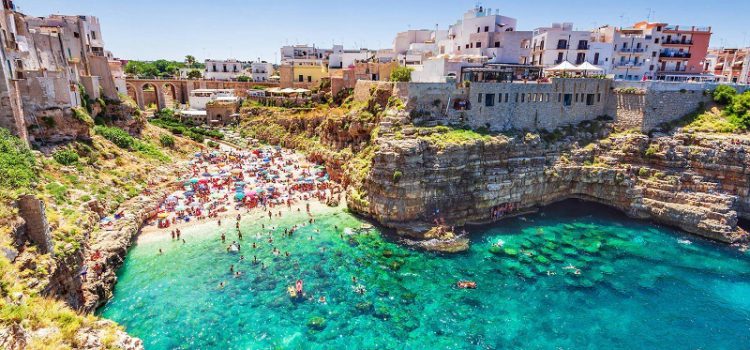 Du lịch Puglia, thiên đường biển xanh bí mật của nước Ý