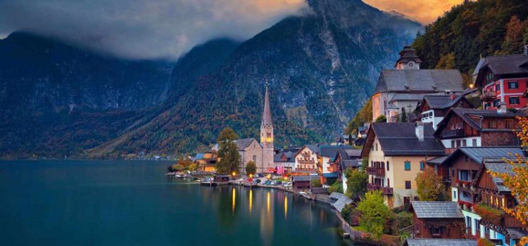 Hallstatt, ngôi làng kiêu hãnh 7.000 năm của nước Áo