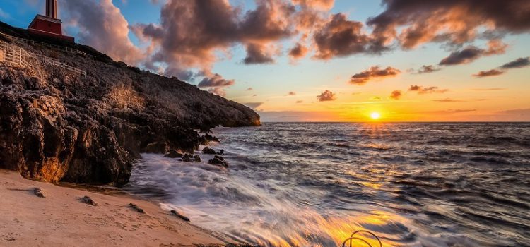 Người canh gác thầm lặng ở hải đăng Punta Carena