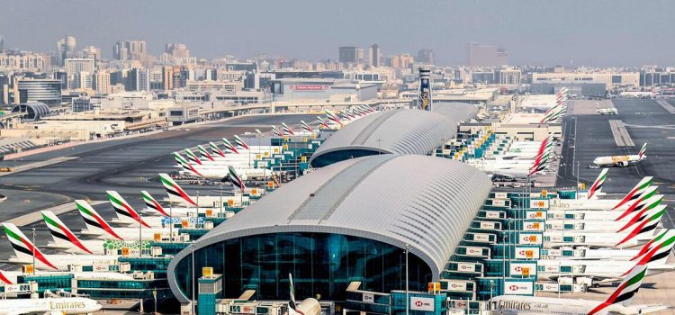 Dave Smith cảm thấy sân bay ở Dubai khang trang, hiện đại nhưng điều hòa khiến hành khách rét run...