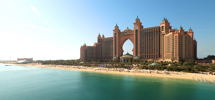 Hành trình tới Dubai (P2): Sửng sốt giữa đảo Cọ