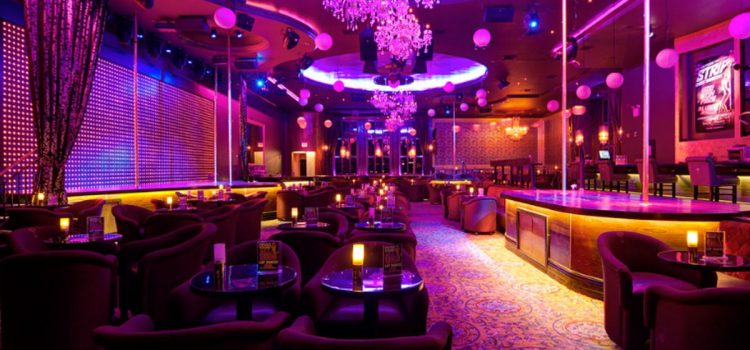 Đằng sau cánh cửa hộp đêm thoát y ở New York