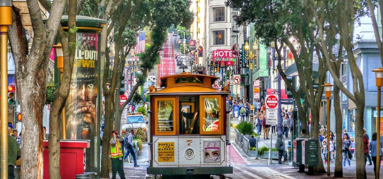 Xe leo dốc ở San Francisco xuất hiện trong “Minions 2022”