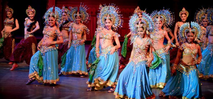 Xem Colosseum Show: Vũ điệu bốc lửa ở Pattaya