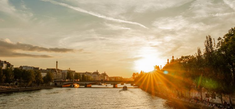 Đêm trắng ở Paris