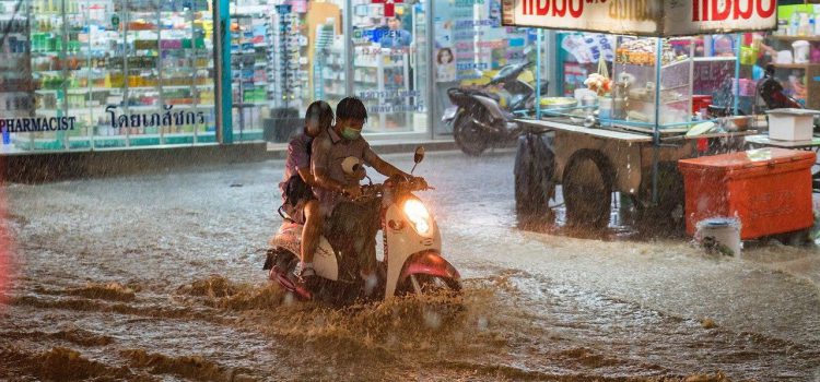 Thái Lan cảnh giác trước bão Noru
