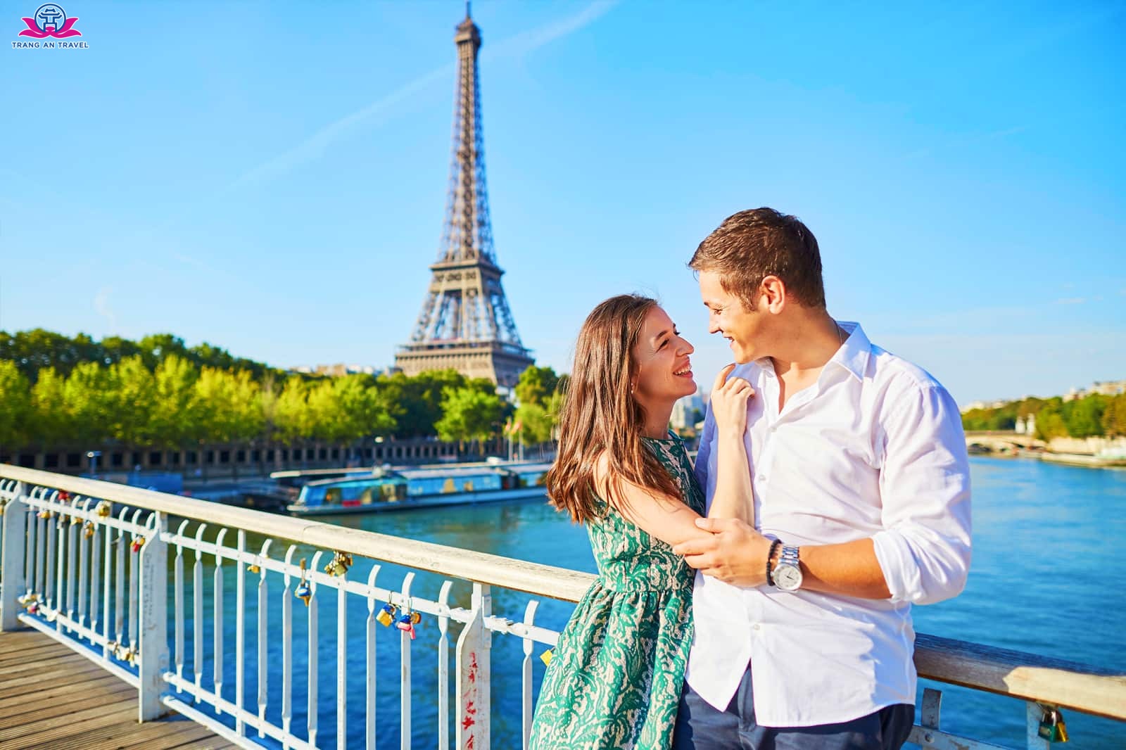 10 trải nghiệm “tình như thơ” của cặp đôi du lịch Paris