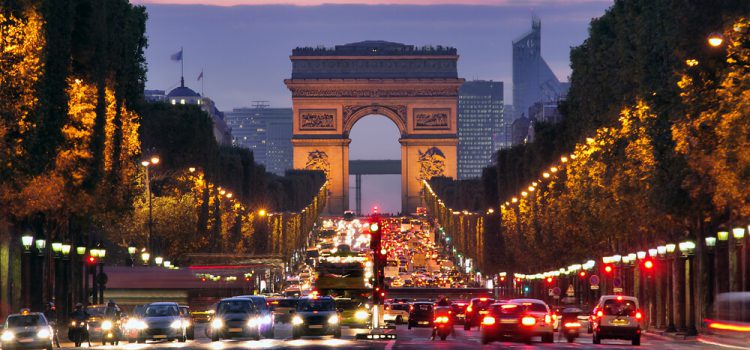 Paris, thành phố hoa lệ nổi tiếng của nước Pháp vẫn là điểm hẹn đáng mơ ước của nhiều du khách khắp thế giới.