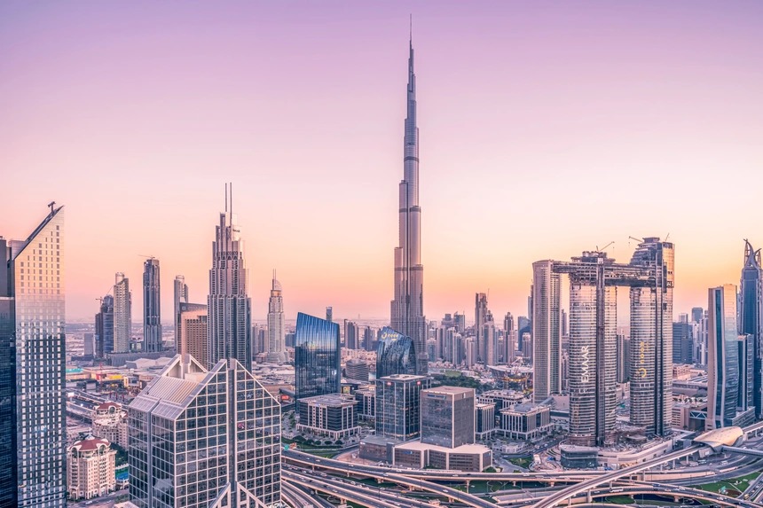 Burj Khalifa, tòa nhà cao nhất thế giới là biểu tượng của thành phố Dubai. Ảnh: ZQ Lee/Unsplash.