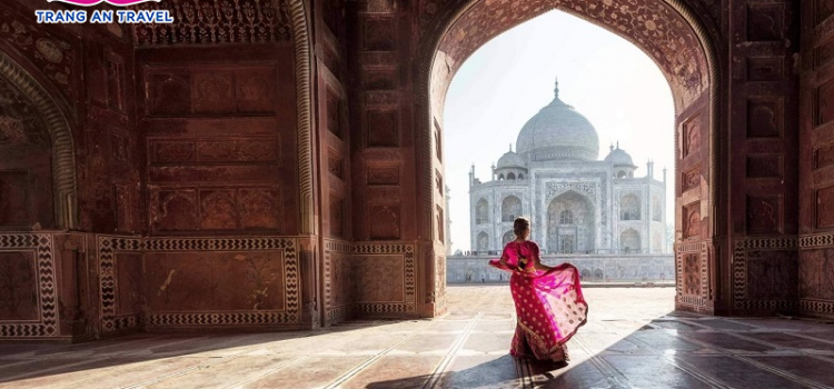 Đến Ấn Độ thăm đền Taj Mahal – biểu tượng của tình yêu vĩnh hằng